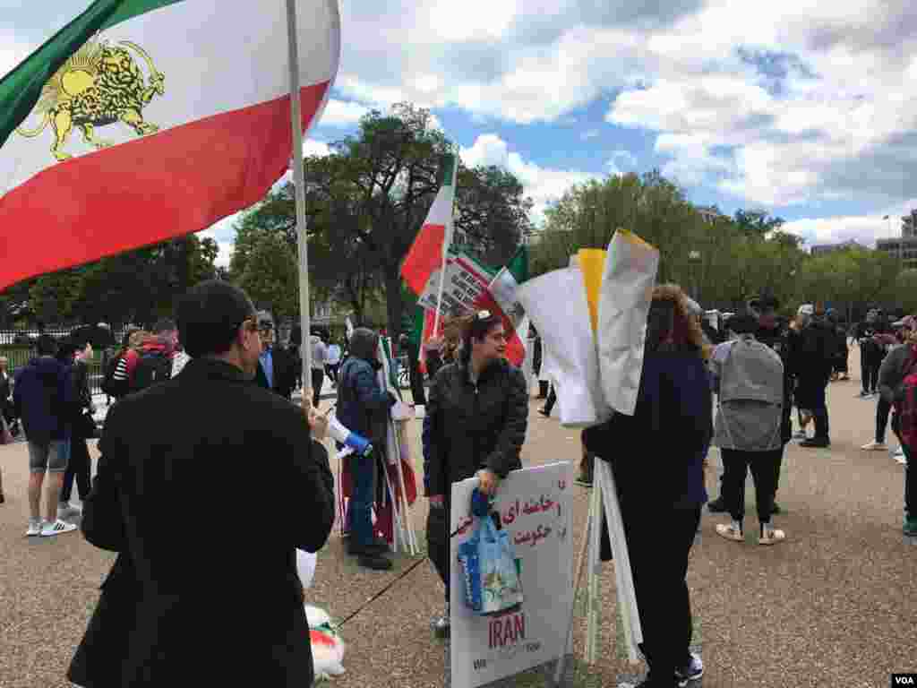 Protest next to the White House for concerns about Reza shah mummy, تجمع مقابل کاخ سفید با ابراز نگرانی برای مومیایی رضا شاه 