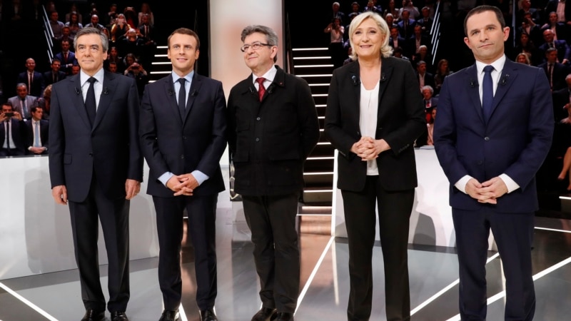 Les candidats à la présidentielle française ont encore un mois pour convaincre les indécis