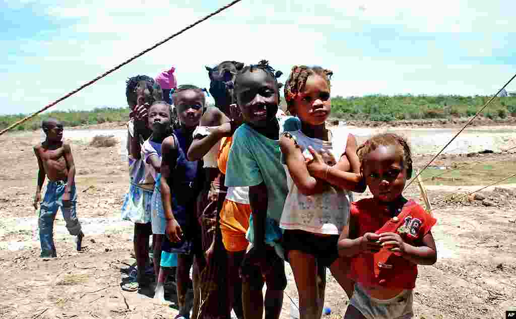 [국제구호단체의 아이티 재건 현장] 폐허 속에서 희망을 퍼올리는 사람들