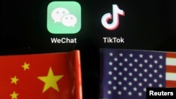 美中国旗与tiktok和微信的app