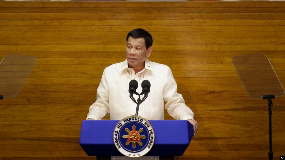 Tổng thống Rodrigo Duterte đã rút Philippines ra khỏi danh sách thành viên của Tòa Hình sự Quốc tế (ICC) sau khi tòa án này tiến hành điều tra cuộc chiến 'đẫm máu' chống ma túy và tội phạm của ông.