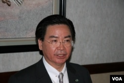 民进党驻美代表吴钊燮(美国之音钟辰芳拍摄)