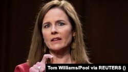 Amy Coney Barrett tokom drugog dana zasijedanja Odbora za pravosuđe američkog Senata (Foto: Tom Williams/Pool via REUTERS)