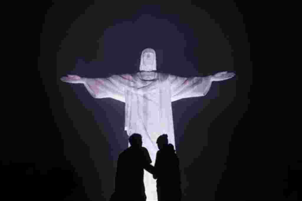 El Cristo Redentor, en Rio de Janeiro, fue denominada una de las siete nuevas maravillas del mundo por la Unesco.