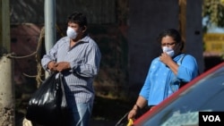 En Nicaragua son los ciudadanos los que han tomado sus propias medidas para prevenir el contagio con el nuevo coronavirus, mientras el gobierno intenta asegurar que tiene todo bajo control. [Foto: Houston Castillo Vado, VOA].