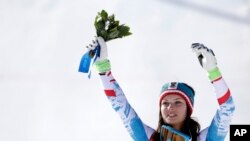 Anna Fenninger a offert à l'Autriche une deuxième médaille d'or en ski alpin en remportant le Super-G