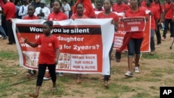 Des manifestants marchent à Abuja, au Nigeria, le 14 avril 2016.