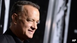 Aktor Tom Hanks pada acara pemutaran khusus film terbarunya "Captain Phillips" di Beverly Hills, California (30/9). (AP/Dan Steinberg)