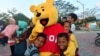 “Winnie the Pooh” Bantu Anak-anak Gempa Sulteng Sembuhkan Trauma