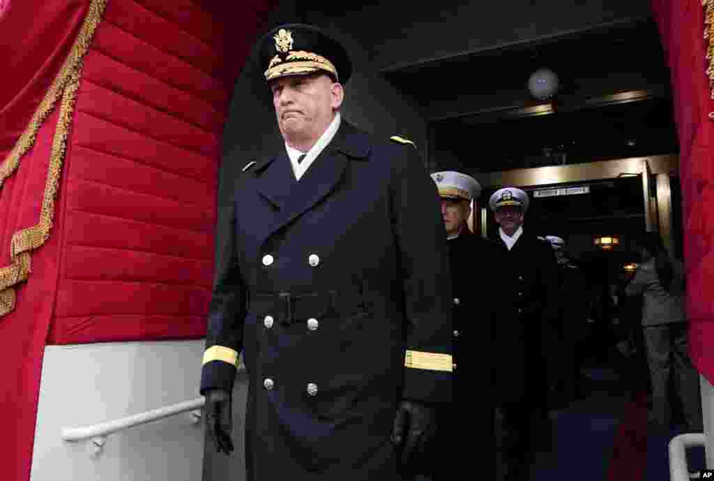 U.S. Army Chief of Staff Gen. Raymond Odierno arrives on the West Front of the Capitol in Washington, Monday, Jan. 21, 2013, before President Barack's Obama ceremonial swearing-in ceremony during the 57th Presidential Inauguration