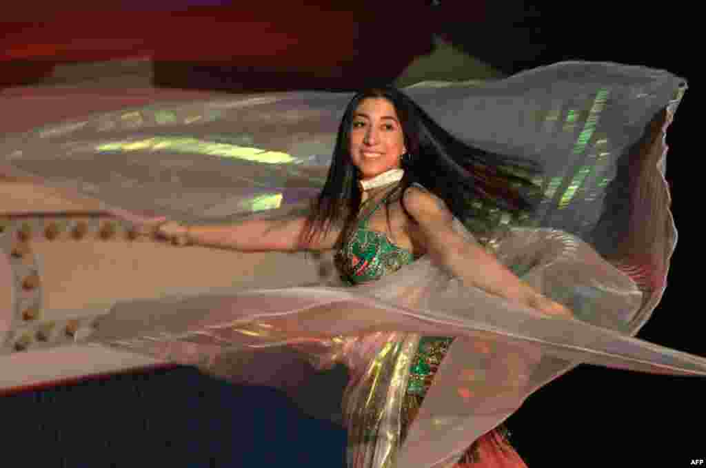 «Девчонки, ваш выход…»