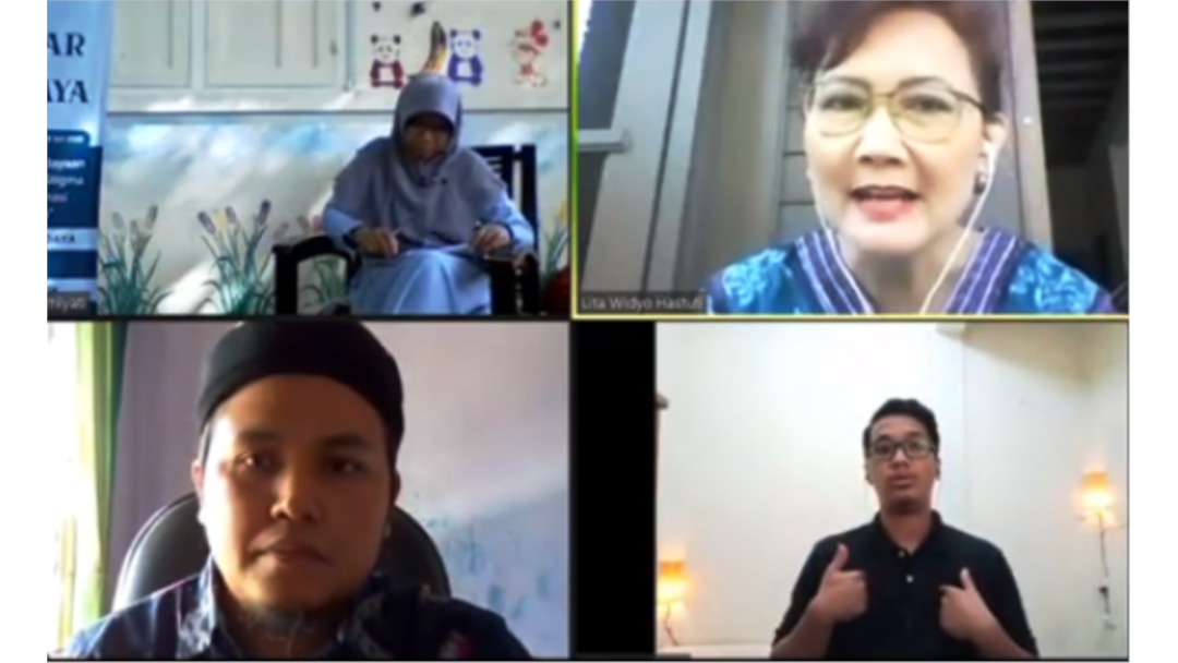 "Ngobrol Asik: Keragaman dalam Keluarga" membahas kehadiran waria dalam sebuah keluarga, Rabu, 29 Juli 2020. (Foto: screenshot)