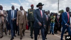 Le président du Soudan du Sud, Salva Kiir, à l'aéroport de Juba, au Soudan du Sud, le 22 juin 2018.