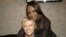 La supermodelo Iman y su esposo, el fallecido David Bowie. Foto cortesía cuenta Twitter de Iman.