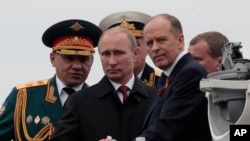Сергей Шойгу, Владимир Путин, Александр Бортников, Крым, 9 мая 2014 года