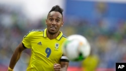 Pierre Emerick Aubameyang lors du match de la CAN entre le Gabon et le Burkina Faso au Stade de l'Amitie, à Libreville, Gabon, mercredi 18 janvier 2017.