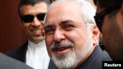Иранскиот министер за надворешни работи Мухамед Џавад Зариф, непосредно пред преговорите во Виена 