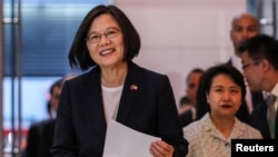 Presiden Taiwan Tsai Ing-wen tiba di Kantor Ekonomi dan Kebudayaan Taipei di New York, AS, 11 Juli 2019.