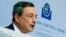 El presidente del Banco Central Europeo, Mario Draghi asegura que se estudian varias medidas para establizar la zona euro. 