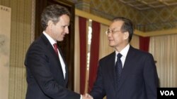 Minis trezò ameriken an, Timothy Geithner, rankontre ak  Premye Minis Chinwa a Wen Jiabao