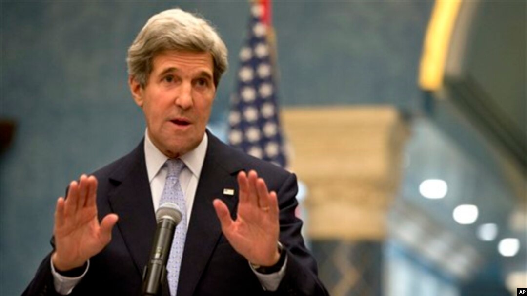 Menlu AS John Kerry dalam jumpa pers di Doha, Qatar hari Selasa (5/3). 