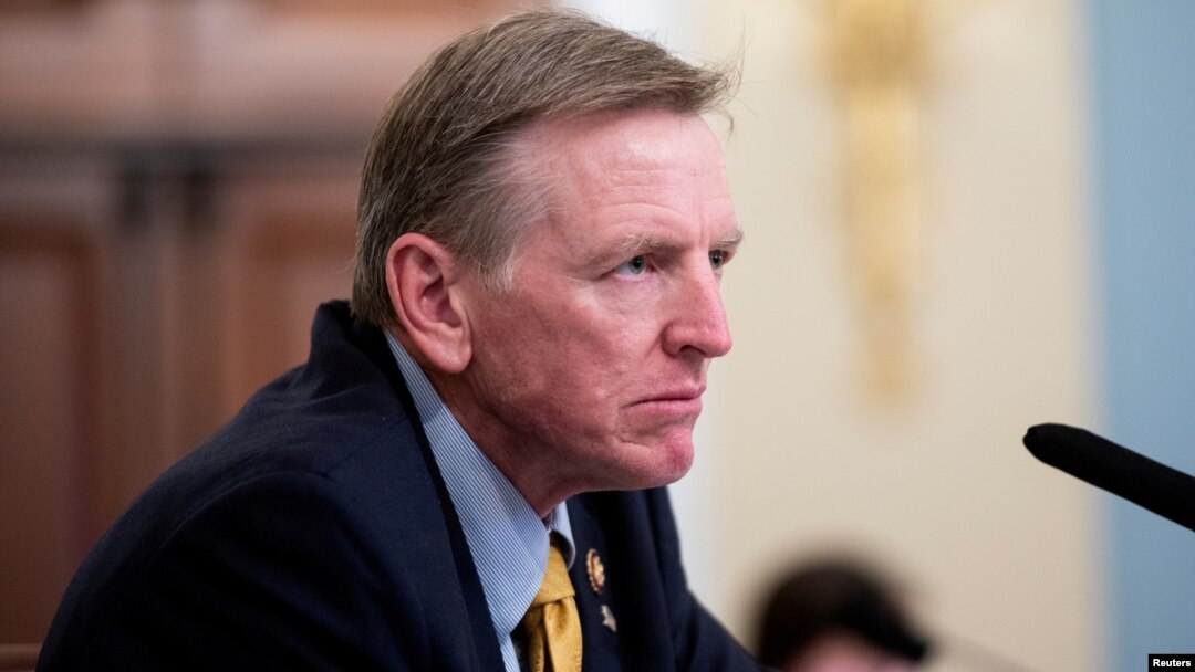 ARHIVA - Pol Gosar, republikanski kongresmen iz Arizone, na Kapitol hilu u Vašingtonu, 28. jula 2020. (Foto: Reuters/Bill Clark/Pool)