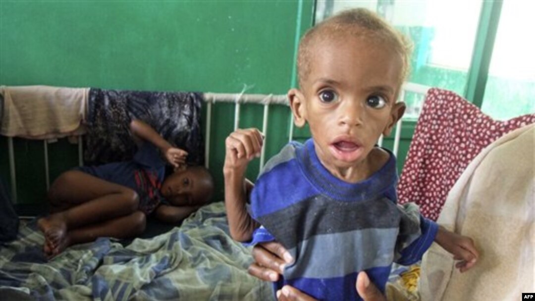 Yalangoch afrikalik ayolning surati Yalangoch afrikalik ayolning surati