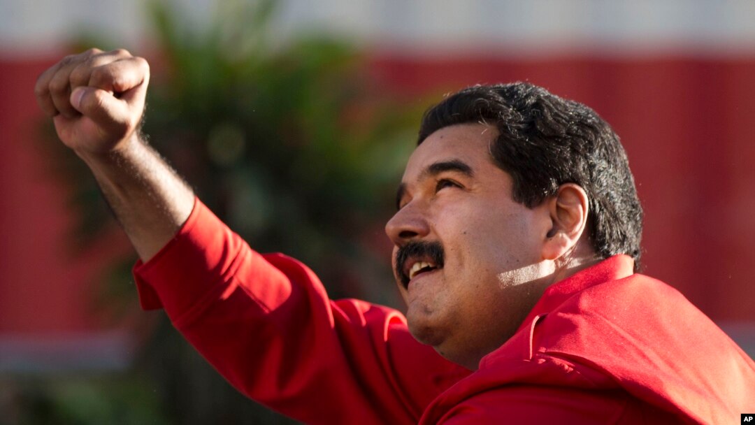 El presidente de Venezuela, Nicolás Maduro, amenaza a la Asamblea Nacional para que apruebe su decreto de emergencia económica.