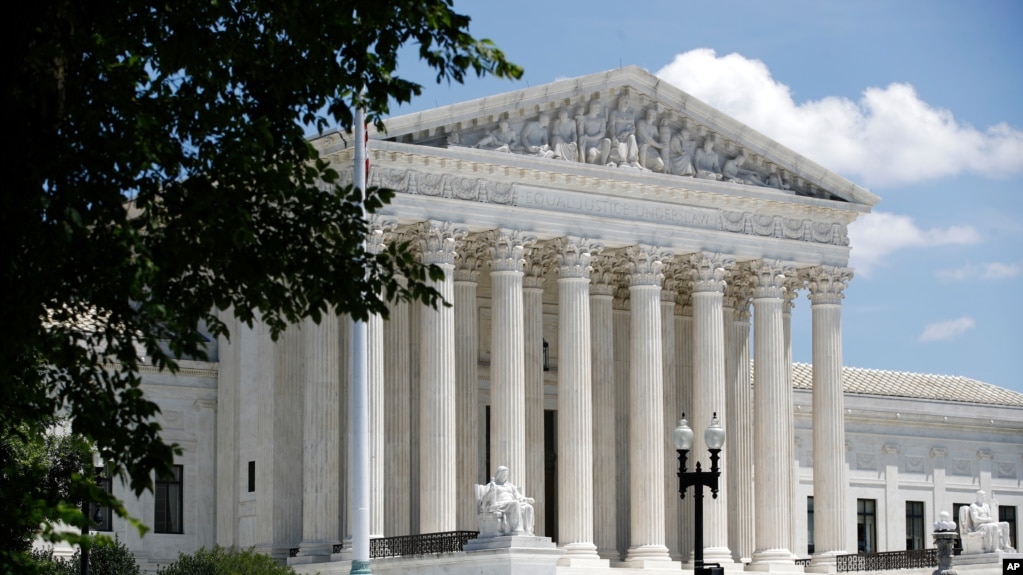 资料照片：位于美国首都华盛顿的美国联邦最高法院大楼。（2020年6月29日）(photo:VOA)