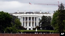 El gobierno de Washington aumenta presión contra Moscú