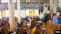 སྤྲུལ་སྐུ་བསྟན་འཛིན་བདེ་ལེགས་དང་བསོད་ནམས་སྟོབས་རྒྱལ་ཆེད་གཞུང་འབྲེལ་མཆོད་འབུལ།