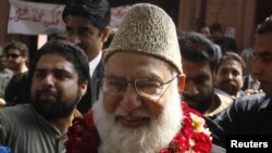 Qazi Hussain Ahmed, mantan ketua partai Jamaat-e-Islami lolos dari serangan bom bunuh diri seorang perempuan di daerah kesukuan Mohmand, Pakistan (Foto: dok).