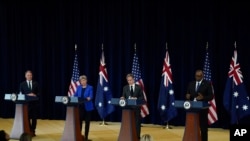 2022年12月，美国和澳大利亚的防长和外长出席2加2“澳大利亚-美国部长级谘商会议 ”(AUSMIN)。