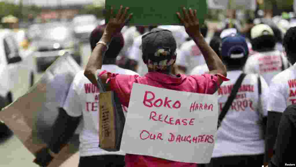 Ana ci Gaba da Gangami Kan Chibok a Lagos, Mayu 132, 2014.