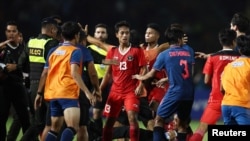 SEA ဂိမ်း ဘောလုံး ဗိုလ်လုပွဲမှာ အင်ဒိုနီးရှားနဲ့ ထိုင်းအသင်းသားတွေ ခိုက်ရန်ဖြစ်