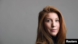 Sebuah foto wartawan Swedia Kim Wall yang menaiki kapal selam "UC3 Nautilus" sebelum tenggelam.(Foto:Reuters)