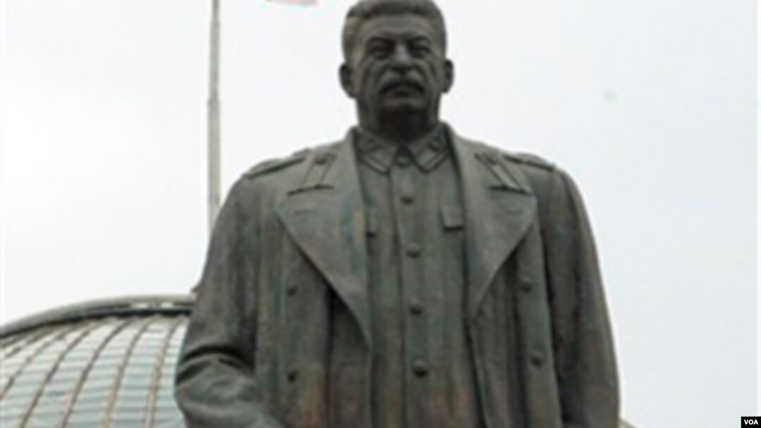 Patung Joseph Stalin di Georgia (foto: dok), negara bekas Uni Soviet lainnya. Georgia memerintahan perobohan berbagai monumen Stalin pada bulan Juni 2010.