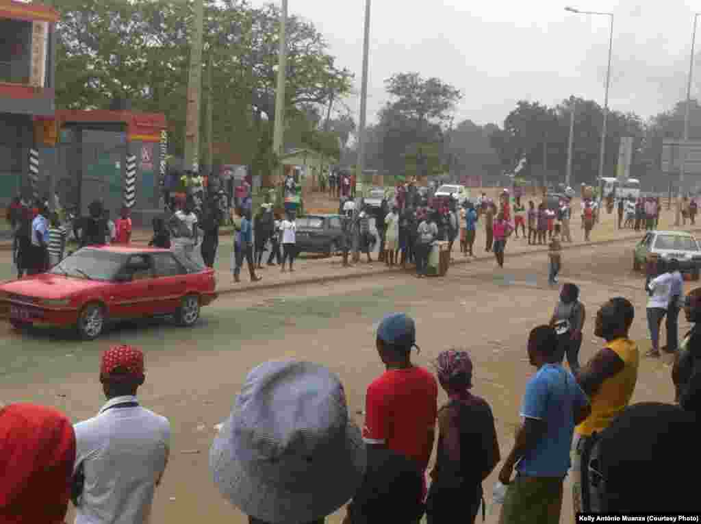 Greve taxistas em Luanda, Hoji Ya Henda Mabor General, foto de Kolly António Muanza. Luanda, Angola, 5 Out. 2015