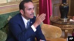 Mohammad ben Abdel Rahman Al Thani en conference de presse à Paris, France, le 12 juin 2017.