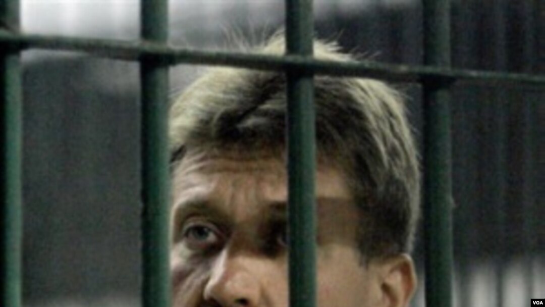 Viktor Bout saat mendekam di penjara Thailand (foto: dok). Pemerintah Thailand akhirnya memutuskan siapa di antara AS dan Rusia yang berhak mengadili Bout.