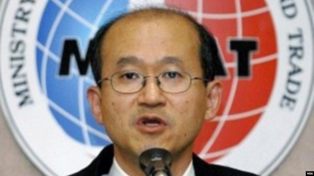 Utusan Nuklir Korea Selatan, Lim Sung-nam, ke Moskow untuk pembicaraan dengan utusan Rusia, Alexei Borodavkin.