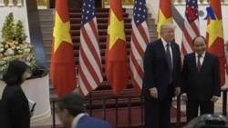 Nguyễn Xuân Phúc đón tiếp Trump tại Phủ thủ tướng, Hà Nội