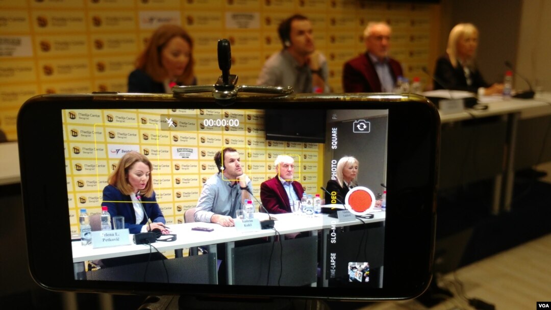 Učesnici debate Centra za razvoj zajednica i portala KoSSev "Ratni zločini i tranziciona pravda: Kosovo", u beogradskom Medija centru, 20 februara 2019.