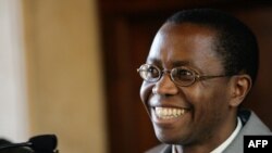 Igance Murwanashyaka, le chef policitique des rebelles hutu rwandais des FDLR, à Rome, 31 mars 2005.