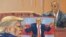 Tranh vẽ cựu Tổng thống Donald Trump xuất hiện tại tòa án ở New York.