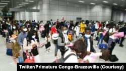 Minganga ya Congo-Brazzaville na libanda lya mpepo na bozongi na bango na Brzzaville nsima na kelasi ya mibu sambo na Cuba, 11 septembre 2020. (Twitter/Primature Congo-Brazzaville)