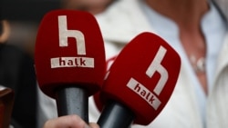 Miîkrofonên Halk TV
