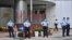 香港警察在北京驻港国安公署外站岗。（2020年7月9日）