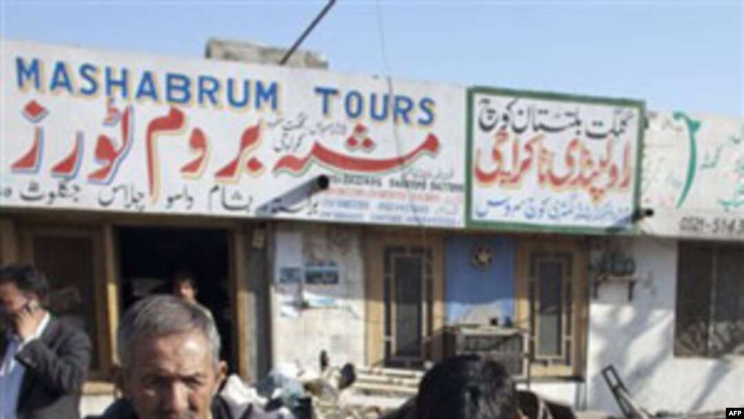 Yo'lovchilar birma-bir tekshirilib, shialar otib tashlangan