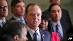 Dân biểu Adam Schiff, thành viên đảng Dân chủ, phát biểu tại điện Capitol hôm 29/1/2018.